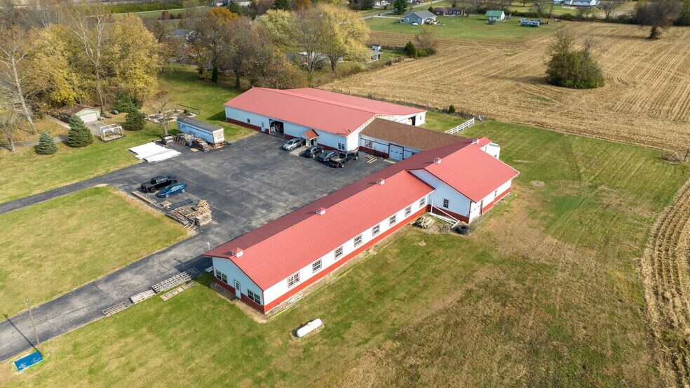 More Photos Of 12630 Walnut Creek Pike, Ashville Warehouse For Lease