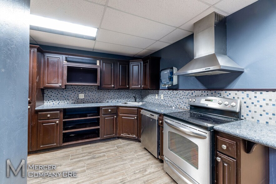 More Photos Of 1635 SE 29th St, Oklahoma City Warehouse For Sale