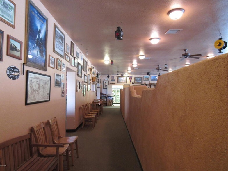 More Photos Of 60 S 10th St, Tombstone Restaurant For Sale