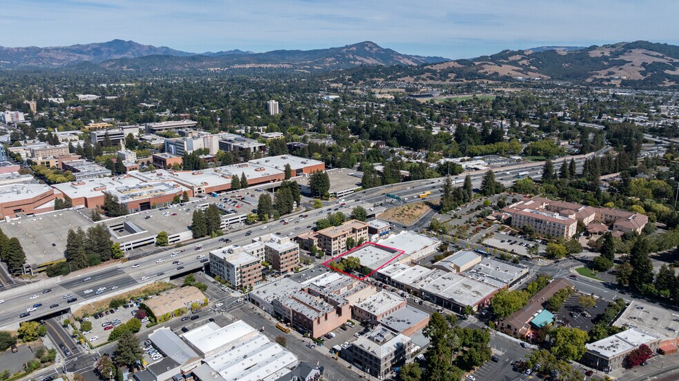 More Photos Of 130 4th St, Santa Rosa Storefront For Sale