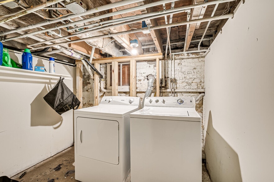 More Photos Of 173 Hamilton St, New Brunswick Specialty For Sale