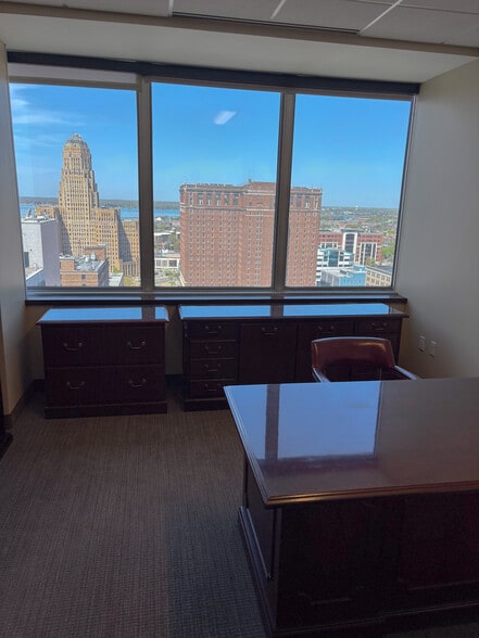 More Photos Of 10 Lafayette Sq, Buffalo Hotel For Lease