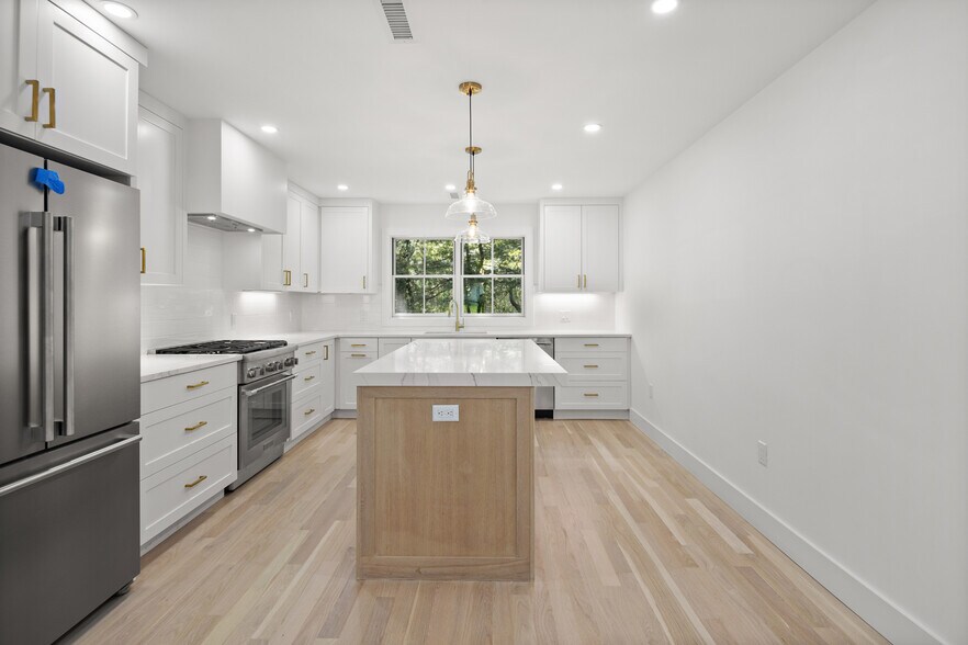 More Photos Of 26 Homestead Ln, Greenwich Apartments For Sale