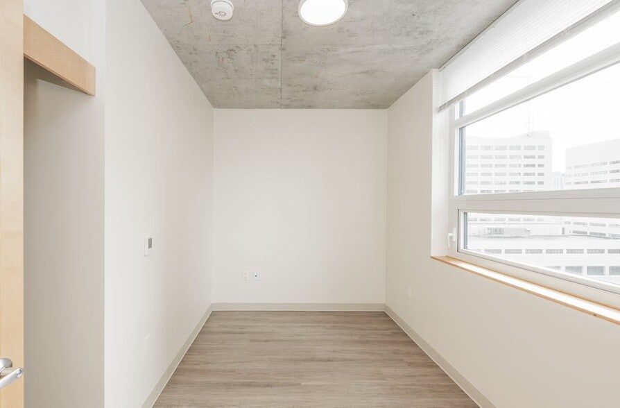 More Photos Of 1400 Madison St, Seattle Apartments For Lease