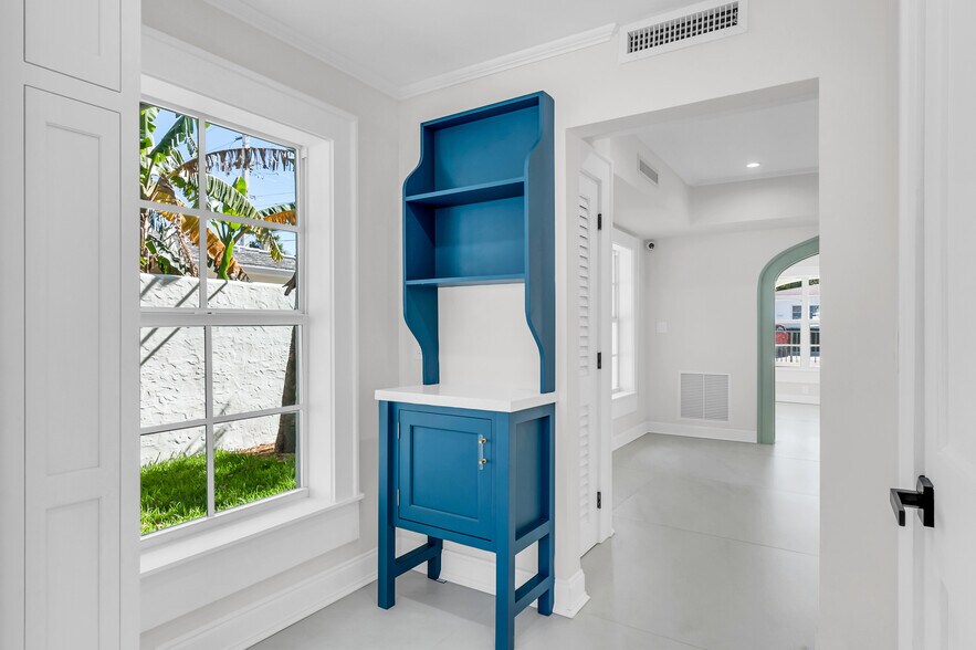 More Photos Of 563 NE 67th St, Miami Medical For Lease