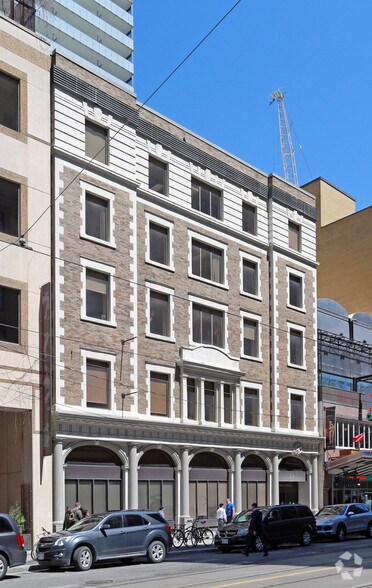 More Photos Of 22 College St, Toronto Office For Lease