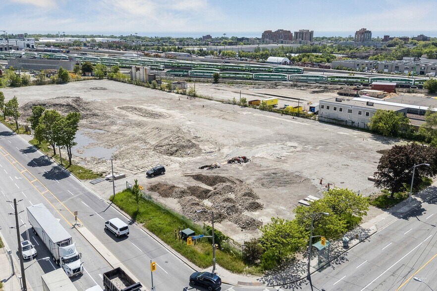 More Photos Of 429 Kipling Av, Toronto Land For Sale