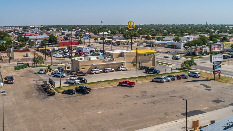 More Photos Of 1400 S Dumas Ave, Dumas Unknown For Lease