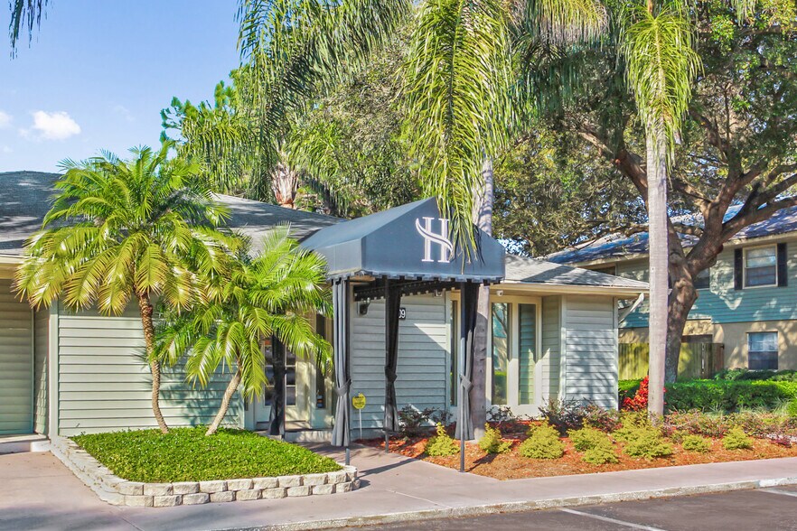 More Photos Of 609 Golden Raintree Pl, Brandon Apartments For Sale