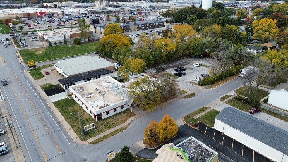 More Photos Of 5601 Douglas Ave, Des Moines Office For Sale