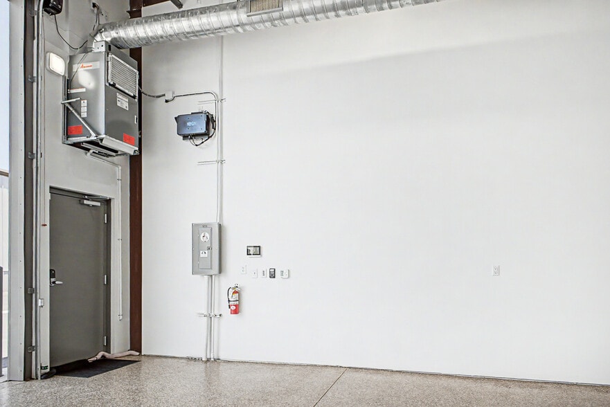 More Photos Of 450 E Willis Rd #71, Chandler Self Storage For Sale