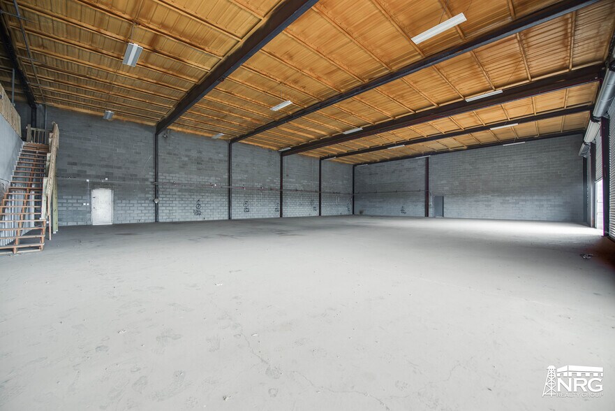 More Photos Of 1881 S Redline Ave, Odessa Warehouse For Lease