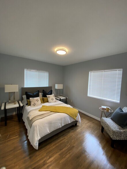 More Photos Of 4409 E 10th St, Long Beach Apartments For Sale