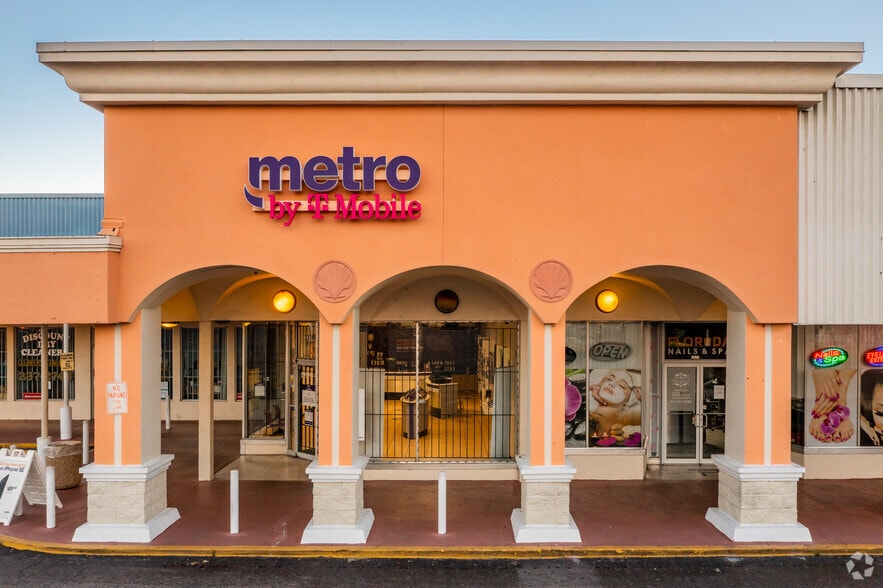 More Photos Of 2211-2329 E Hillsborough Ave, Tampa Unknown For Lease