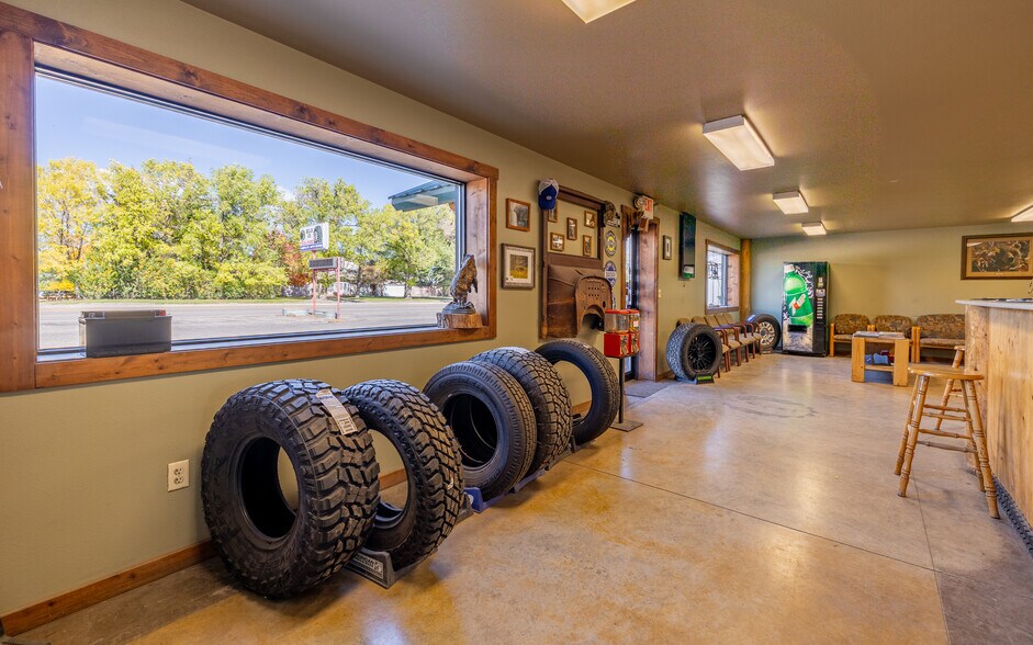 More Photos Of 2130 Big Horn Ave, Cody General Retail For Sale