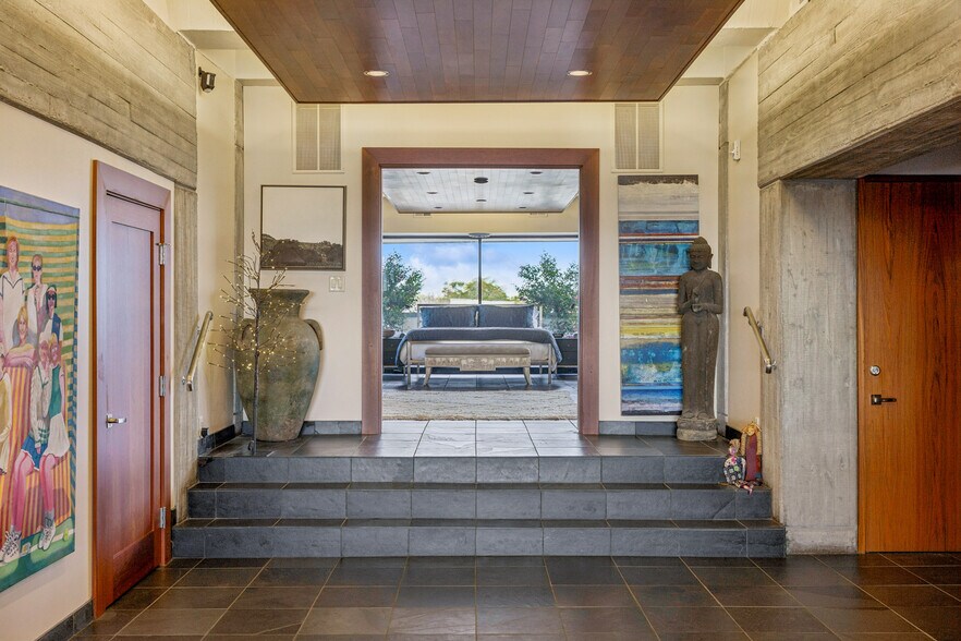 More Photos Of 916 Bay St, Beaufort Office For Sale