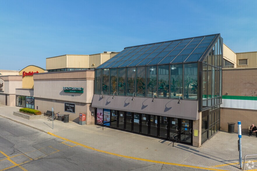 More Photos Of 2900 Steeles Ave E, Markham General Retail For Lease
