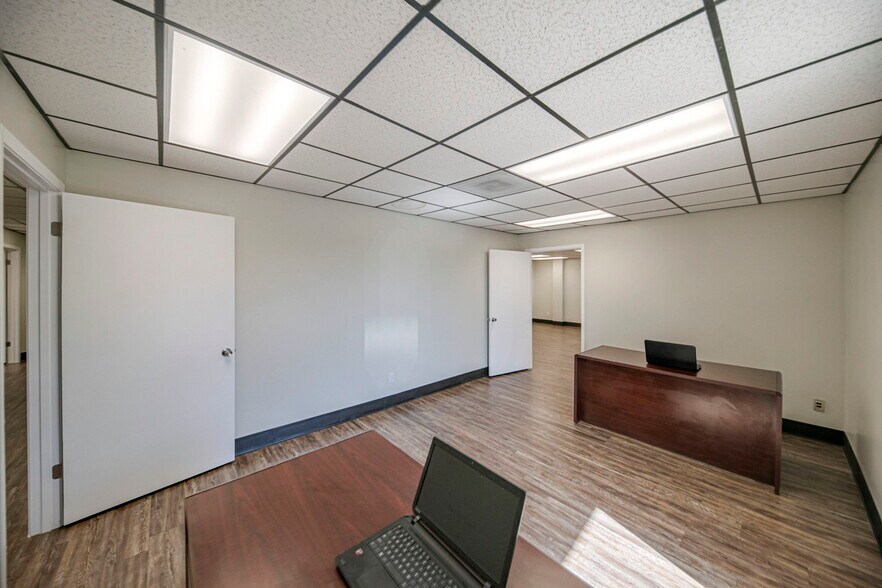More Photos Of 1410 Rankin Hwy, Midland Office For Sale