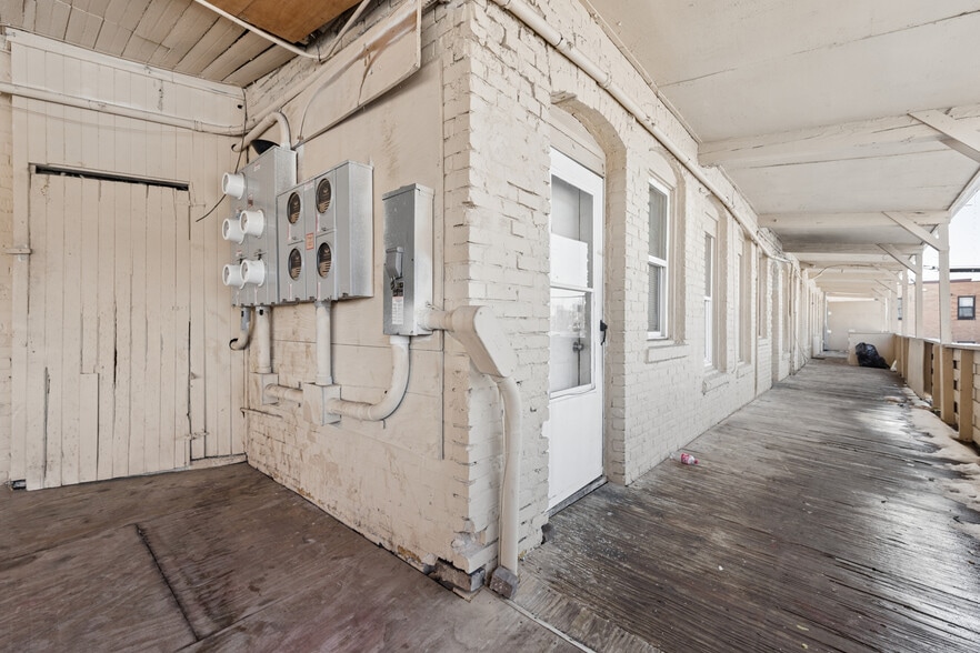 More Photos Of 1844 Central Ave NE, Minneapolis Apartments For Sale