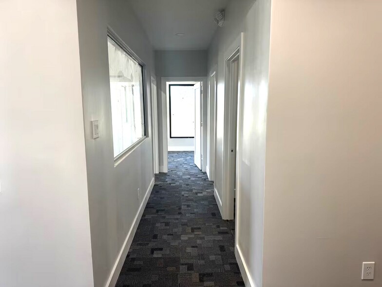 More Photos Of 2533 Roy Rd, Pearland Office For Lease