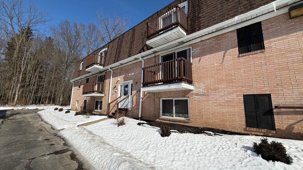 More Photos Of 3100 Beal St, Warren Apartments For Sale