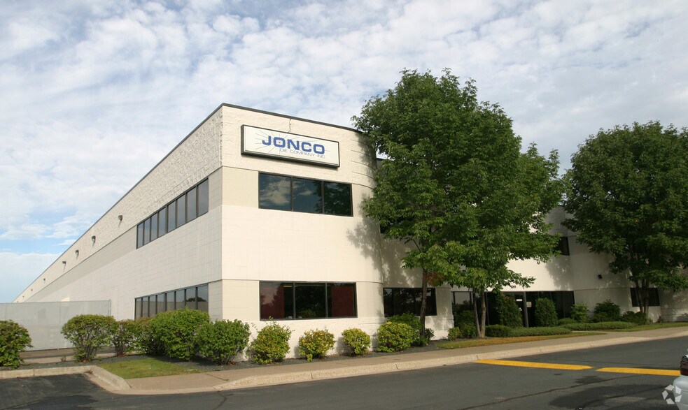 More Photos Of 2100 Woodale Ave, Mounds View Manufacturing For Lease