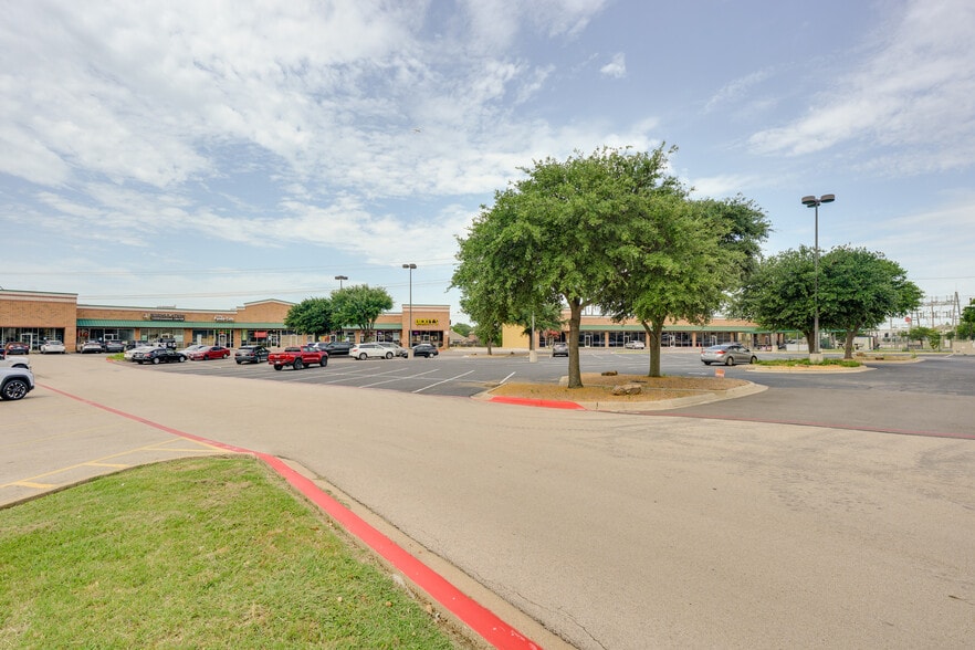 More Photos Of 1511 Justin Rd, Lewisville Freestanding For Sale