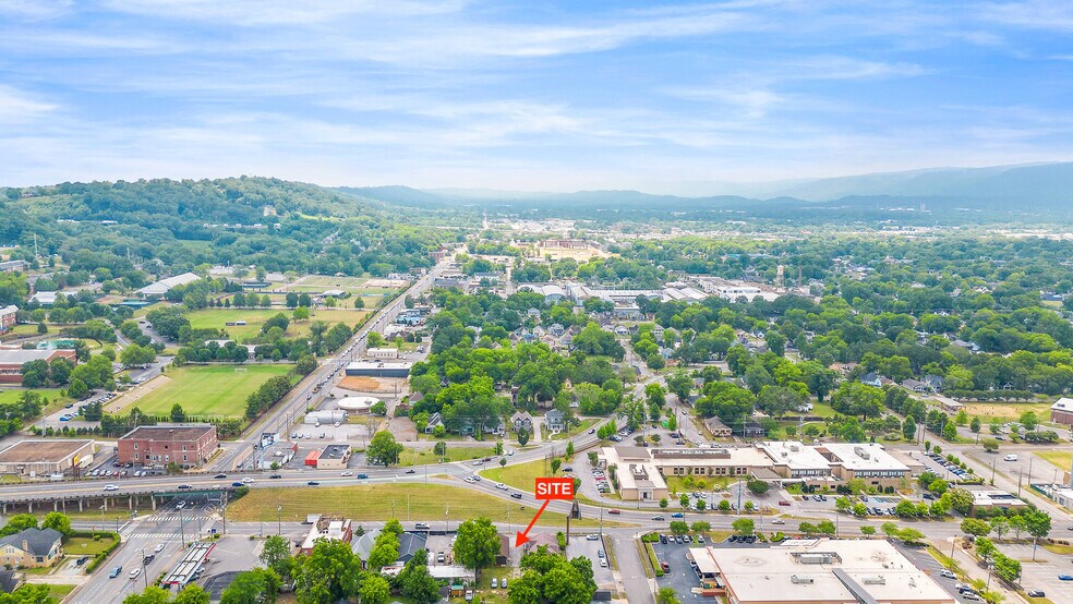 More Photos Of 2507 McCallie Ave, Chattanooga Office Residential For Sale