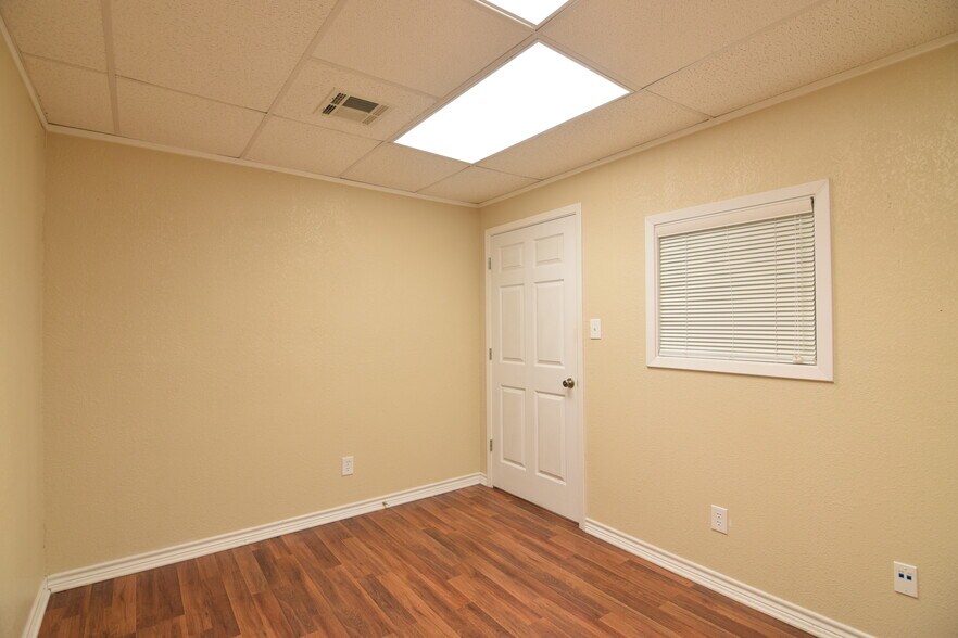 More Photos Of 1506 Paseo Del Plata, Temple Office Residential For Lease