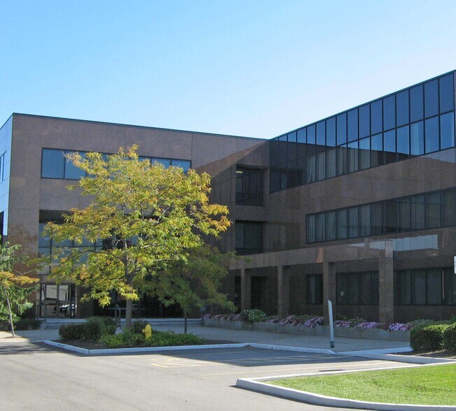 More Photos Of 1 Kenview Blvd, Brampton Office For Lease