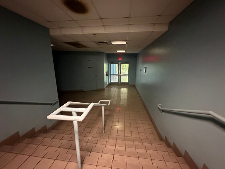 More Photos Of 200 Herald Journal Blvd, Spartanburg Manufacturing For Lease