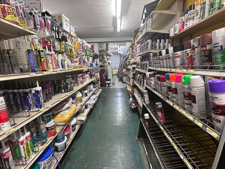 More Photos Of 8925 S Kasson St, Cedar General Retail For Sale