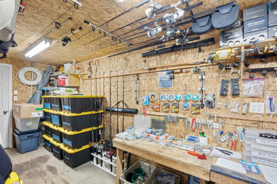 More Photos Of 296 N Main St, Sayville Industrial For Sale