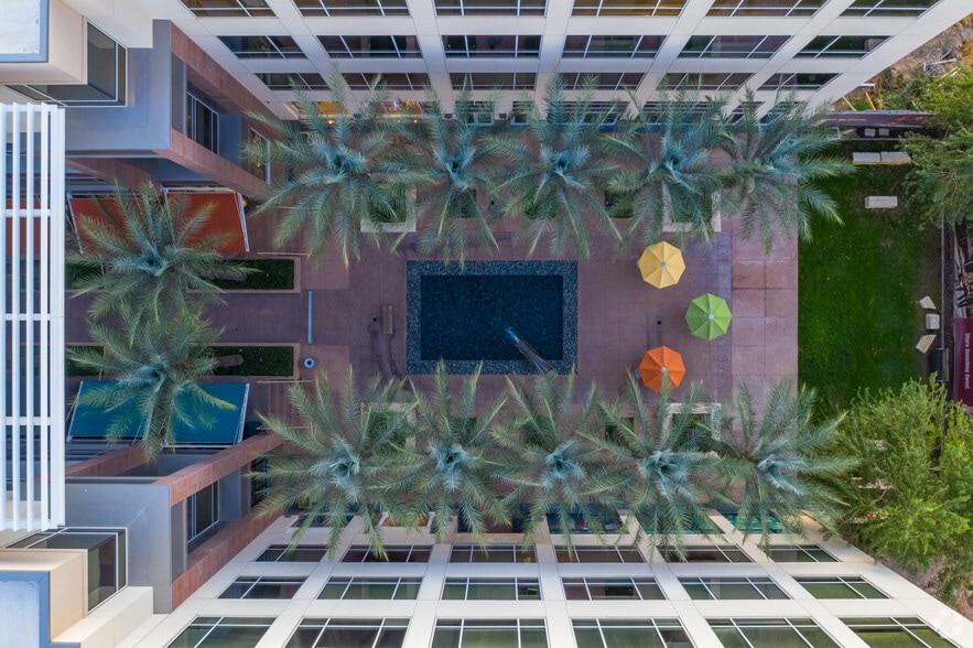 More Photos Of 5410 E High St, Phoenix Unknown For Lease