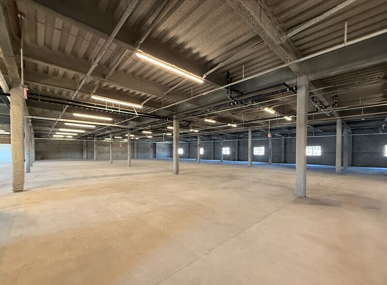 More Photos Of 746-756 Ceres Ave, Los Angeles Warehouse For Lease