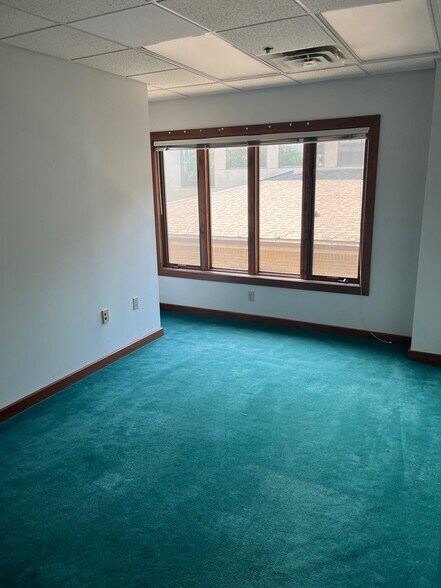 More Photos Of 6804-6838 Loop Rd, Centerville Medical For Sale