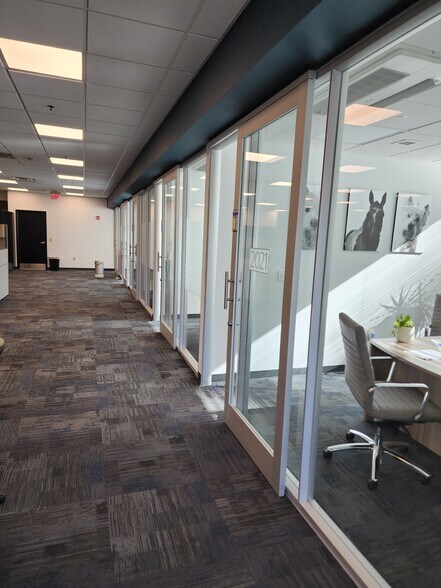 More Photos Of 308 Mallory Station Rd, Franklin Office For Sale