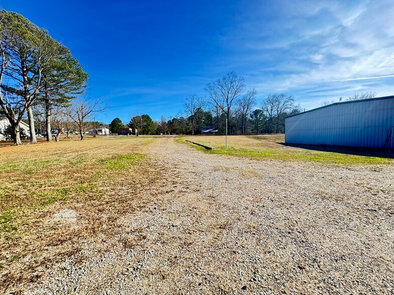More Photos Of 2285 Reneau Rd, Oneonta Contractor Storage Yard For Sale