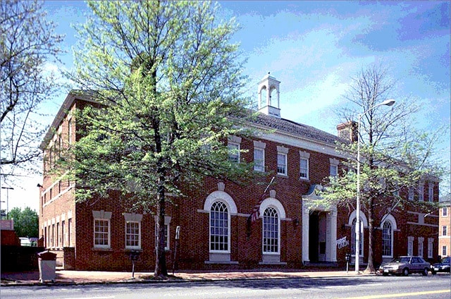 More Photos Of 330 N Washington St, Alexandria Loft Creative Space For Lease