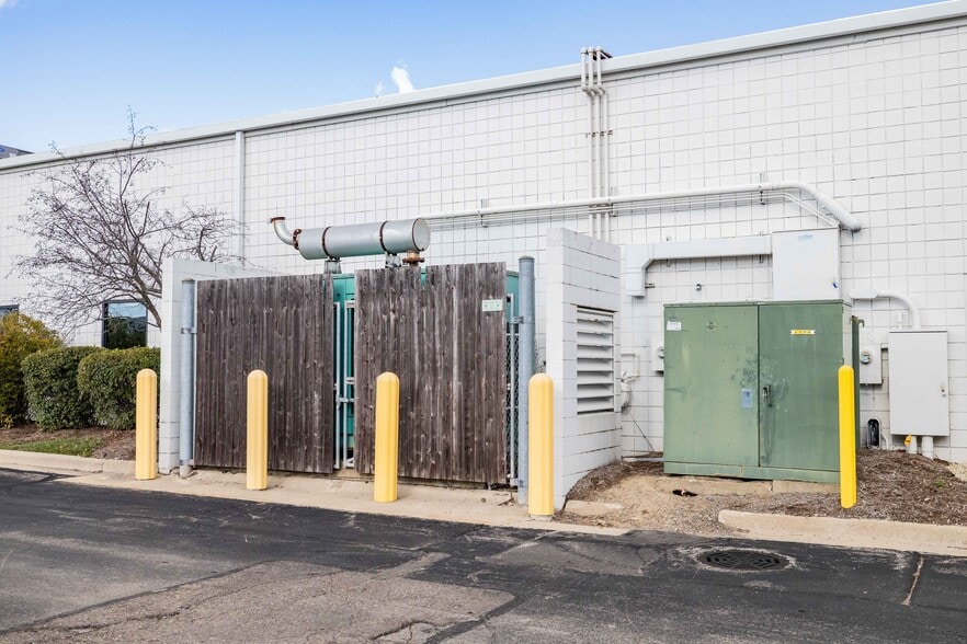 More Photos Of 640 Avis Dr, Ann Arbor Flex For Sale