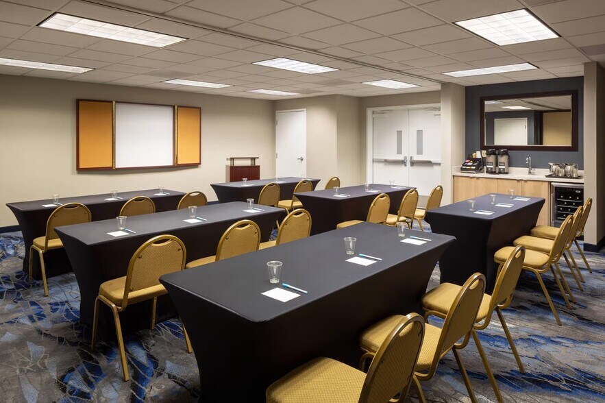 More Photos Of 3800 Broadway Highway 29, American Canyon Hotel For Sale