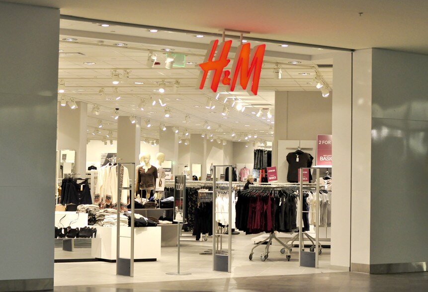 More Photos Of 32233 Gratiot Ave, Roseville Unknown For Lease