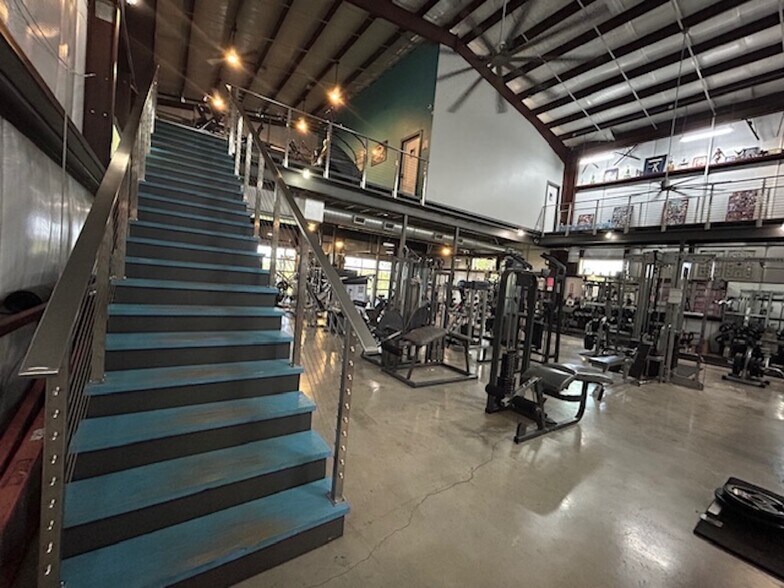 More Photos Of 2901 Ranch Road 620 N, Austin General Retail For Sale
