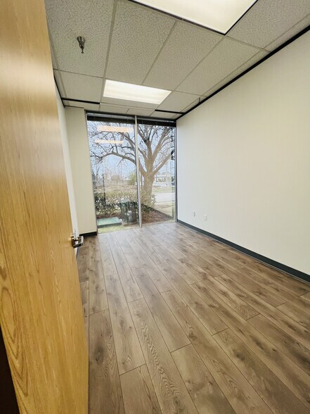 More Photos Of 3033 Chimney Rock Dr, Houston Office For Lease