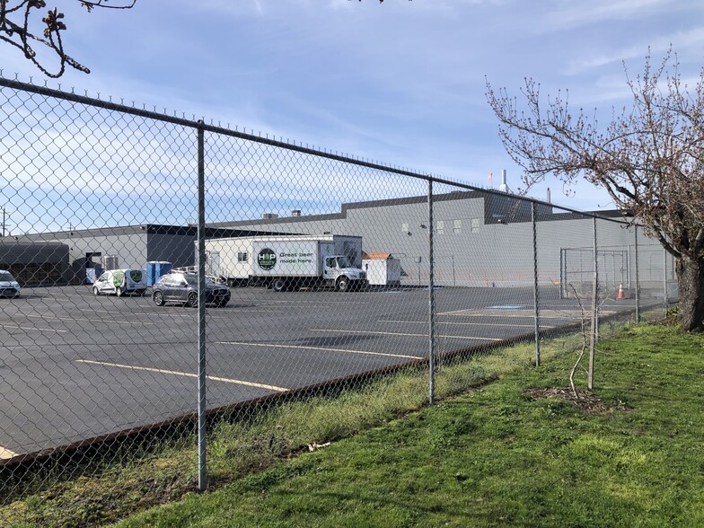Primary Photo Of 1400 Cross St, Eugene Refrigeration Cold Storage For Lease