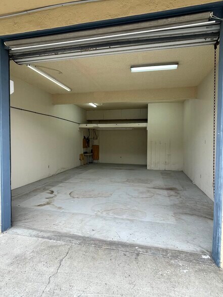 More Photos Of 3585 Hancock St, San Diego Light Distribution For Lease