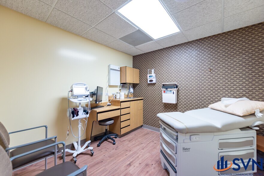 More Photos Of 2210 Dean St, St Charles Medical For Sale