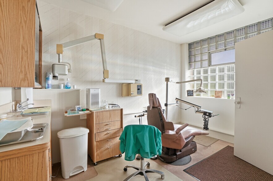 More Photos Of 10835 S Western Ave, Chicago Apartments For Sale