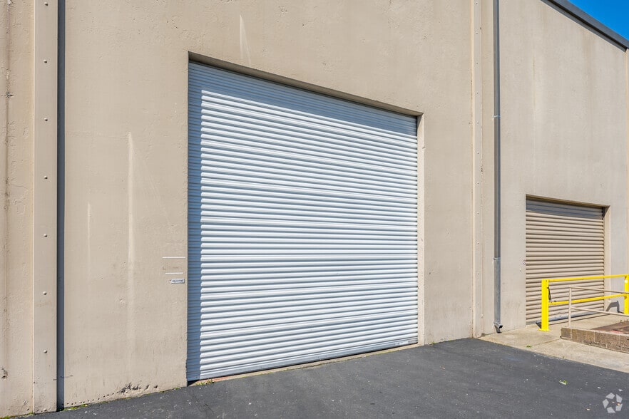 More Photos Of 3315-3319 Orange Grove Ave, North Highlands Warehouse For Lease