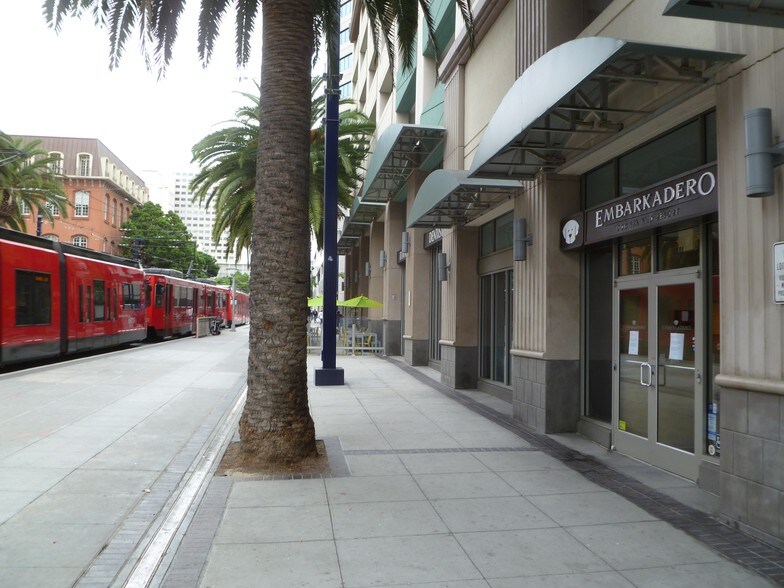 More Photos Of 501-555 C St, San Diego Storefront Retail Office For Lease